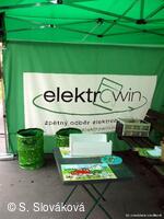 * Z DĚNÍ VE MĚSTĚ