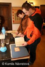 * Z DĚNÍ VE MĚSTĚ