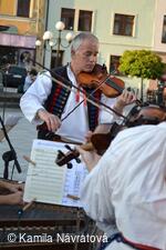 * Z DĚNÍ VE MĚSTĚ